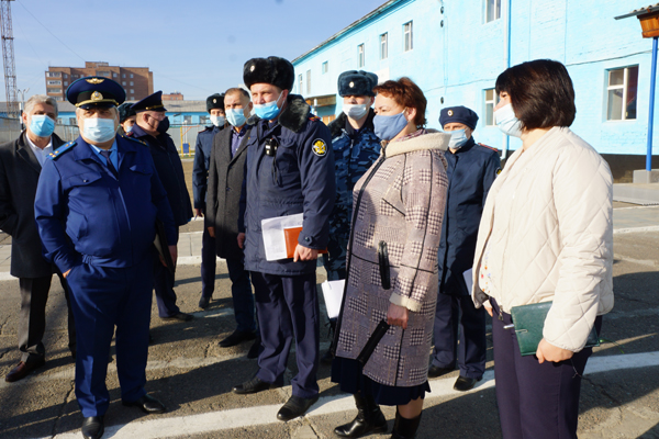 Представители общественности и прокуратуры проинспектировали ИК-6 на предмет соответствия условий содержания осужденных предъявляемым требованиям, соблюдения их прав и законных интересов.